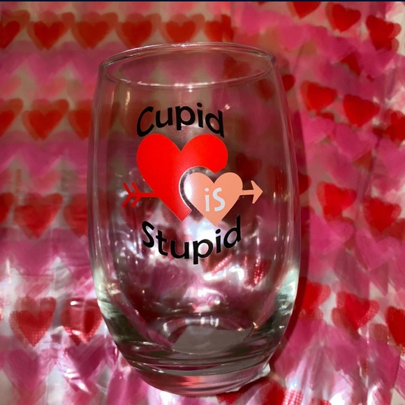 SOLD 🔥Valentine’s Wine Glass🔥 - Picture 4 of 4